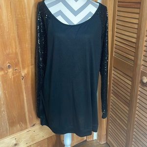 Cheekys 3X black top with sequined sleeves